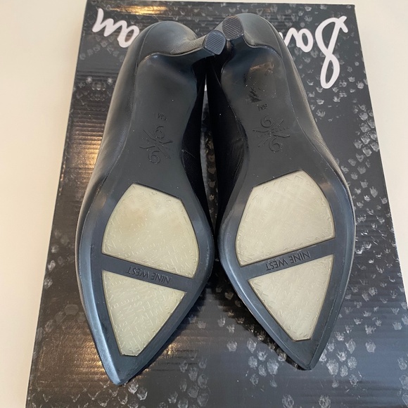 Nine West Black Leather Stiletto Pumps - Sz 6 - Picture 11 of 14